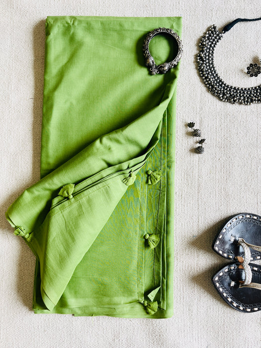 MOSS GREEN PLAIN COTTON MULMUL/ VOILE SAREE (without blouse)