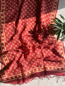 CLASSICS REINVENTED: UNBOXED LINEN DUPATTA BRICK RED