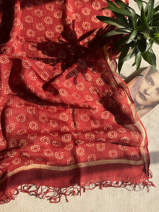 CLASSICS REINVENTED: HEXAGONS LINEN DUPATTA BRICK RED