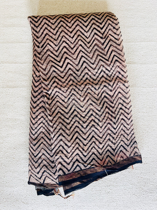 CHEVRON KOTA DORIA DUPATTA WITH HINTS OF RED